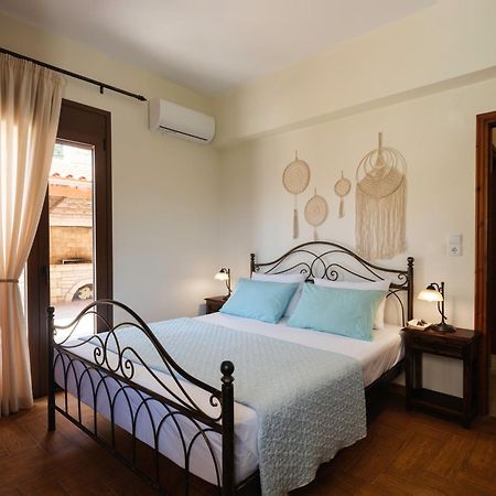 Ageri Traditional Villa Aryiroúpolis Esterno foto