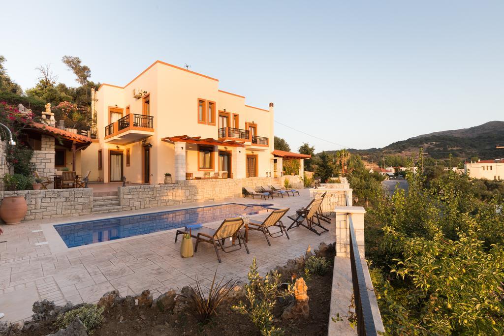Ageri Traditional Villa Aryiroúpolis Esterno foto