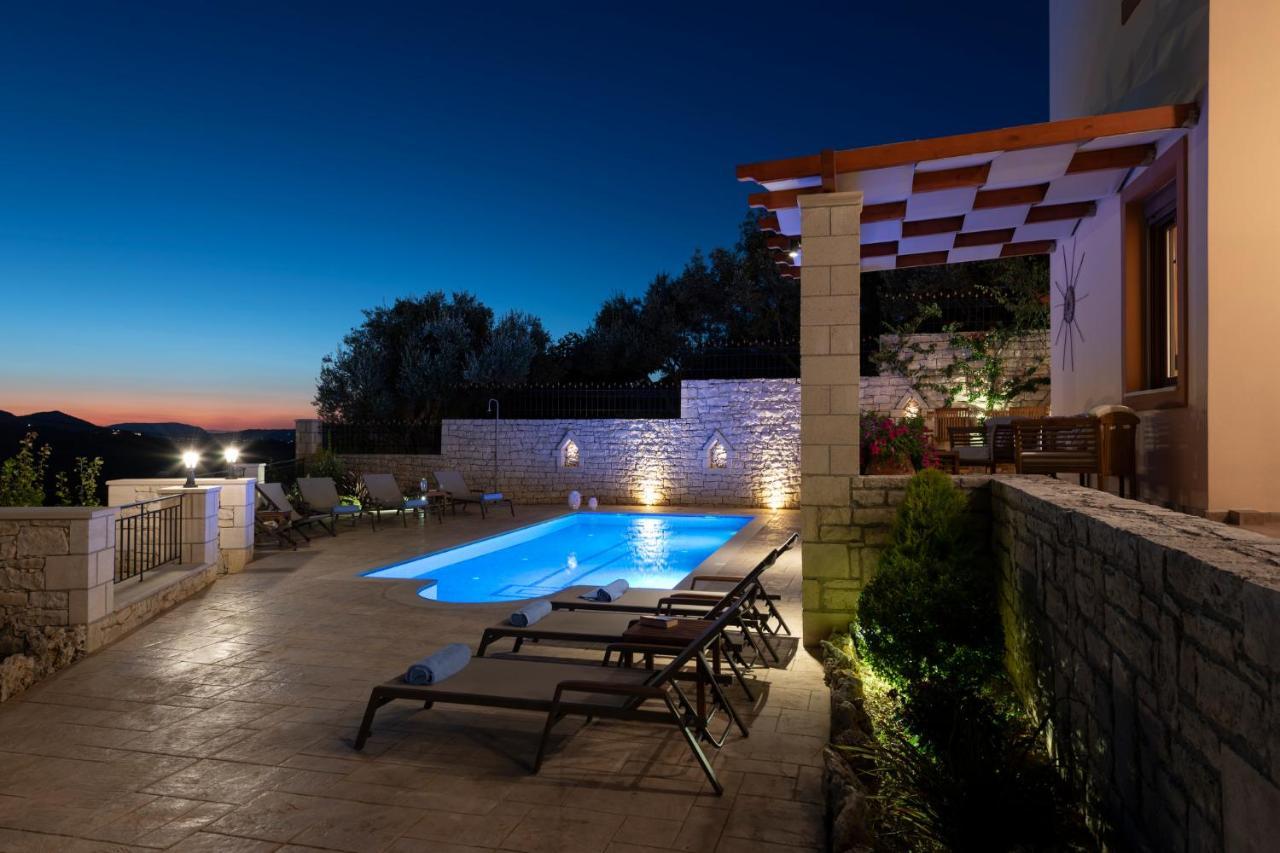 Ageri Traditional Villa Aryiroúpolis Esterno foto