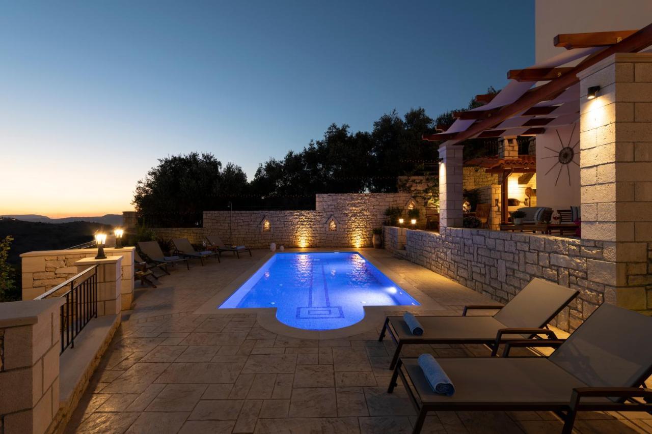 Ageri Traditional Villa Aryiroúpolis Esterno foto