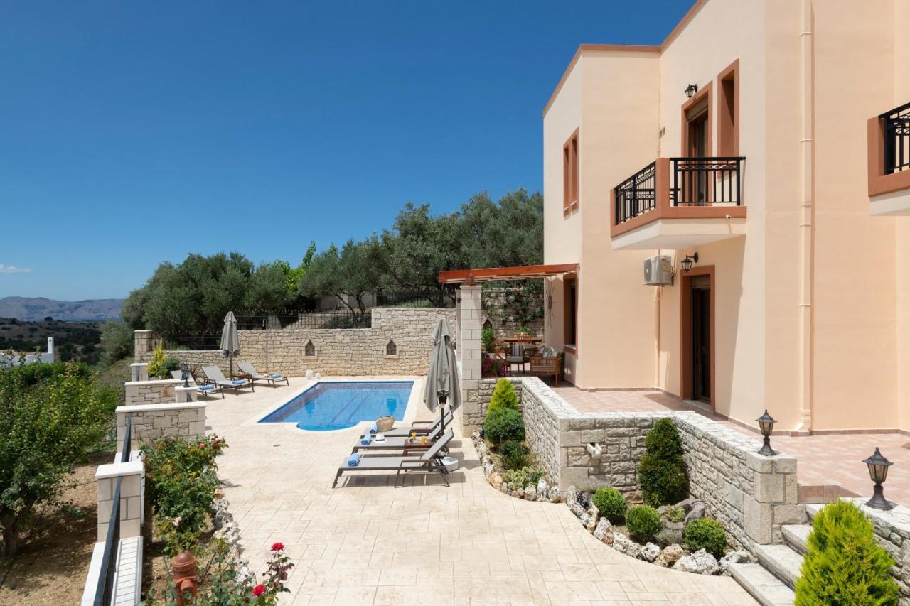Ageri Traditional Villa Aryiroúpolis Esterno foto