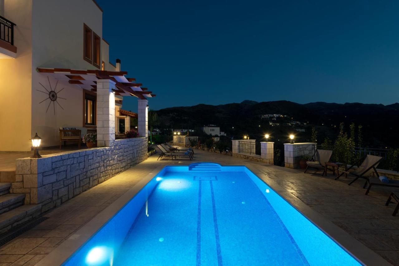 Ageri Traditional Villa Aryiroúpolis Esterno foto